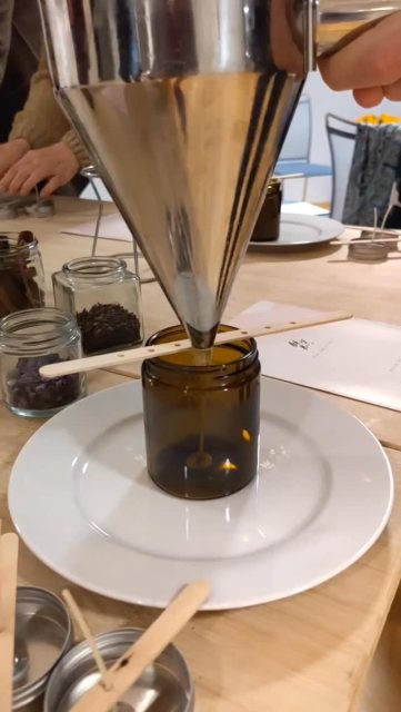 let go flow begleitete uns durch einen bewussten Prozess des Loslassens und Manifestierens. Diese Energie steckt nun auch in unseren selbst kreierten Kerzen und begleitet uns noch nachhaltig auf unserem Weg ins neue Jahr! 💜🙏

#manifestation #imlicht #imlichtbuchhandlung #buchhandlungimlicht #imlichtseminarzentrum #lichtherzausrichtung #herzintelligenz #lichtherz #zeitalterdeslichts #neuezeit #neuewelt #lichtzeitalter #bewusstseinswandel #buecherliebe #hierundjetzt #intuition #bewusstsein #spiritualität #lebenimjetzt #innereverbundenheit #lichtessenz #achtsamkeitimalltag #achtsamkeit #persönlichkeitsentwicklung #verbundenheit #seelenplan #zuerich #seefeld