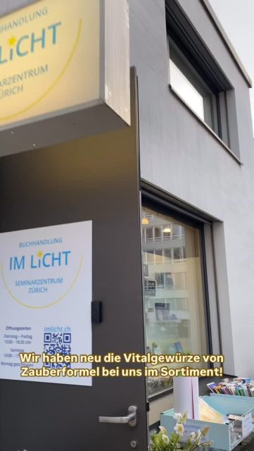 Wir wünschen dir Kraft, Klarheit und Energie!✨
Dir Vitalgewürze und Lattes von Zauberformel @zauberformel.store vereinen aromatischen Geschmack mit wertvollen Zutaten,die Körper und Geist guttun. Sorgfältig komponiert aus fair gehandelten, biologischen Zutaten und mit viel Liebe in der Schweiz von Hand hergestellt.
Komm gerne bei uns im Laden in Zürich vorbei und lass duch inspirieren💛💛